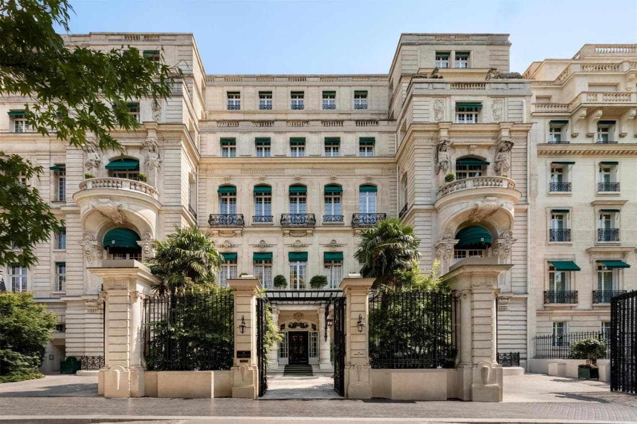 Shangri-La Paris – pääkuva