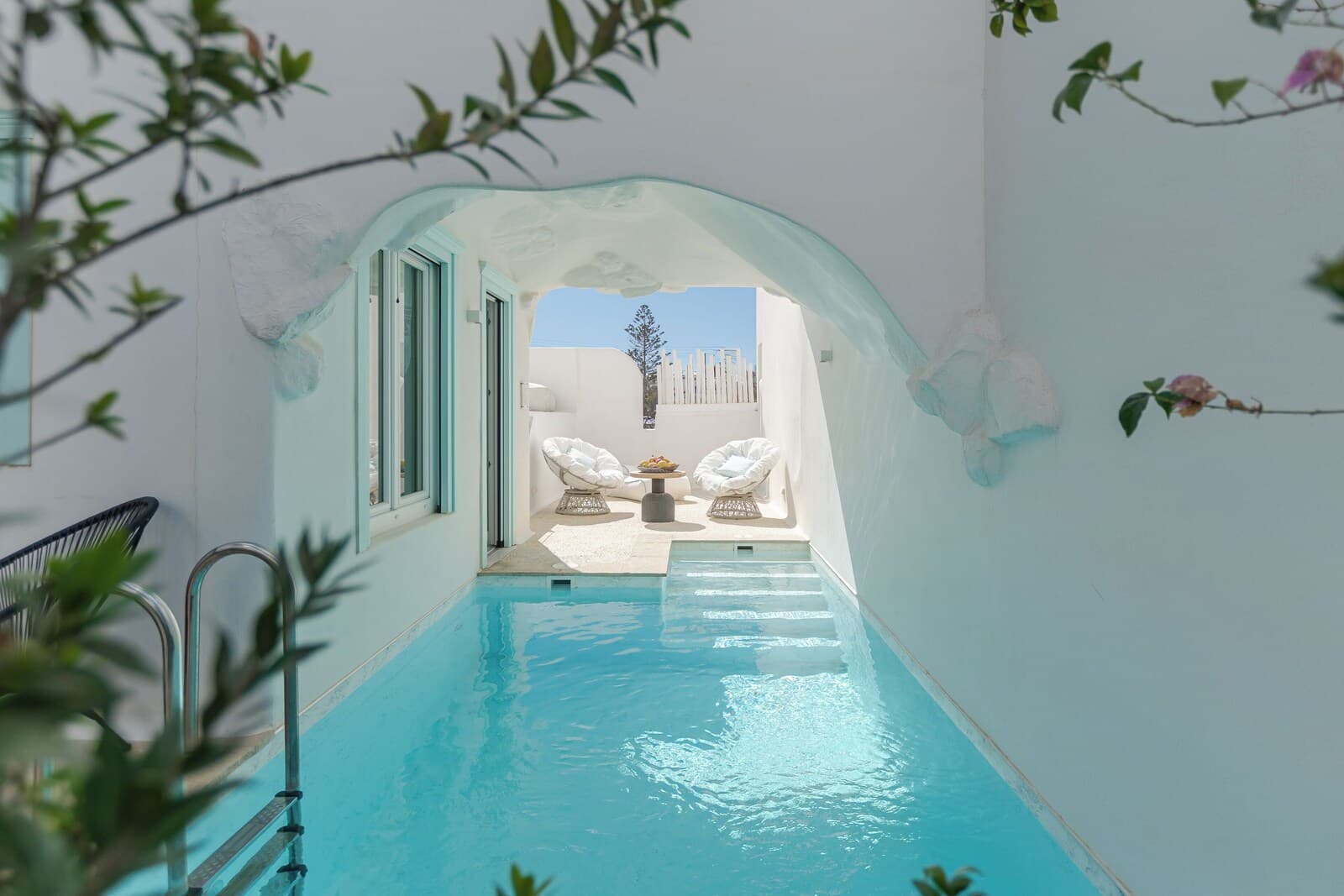 Majo Suites Hotel