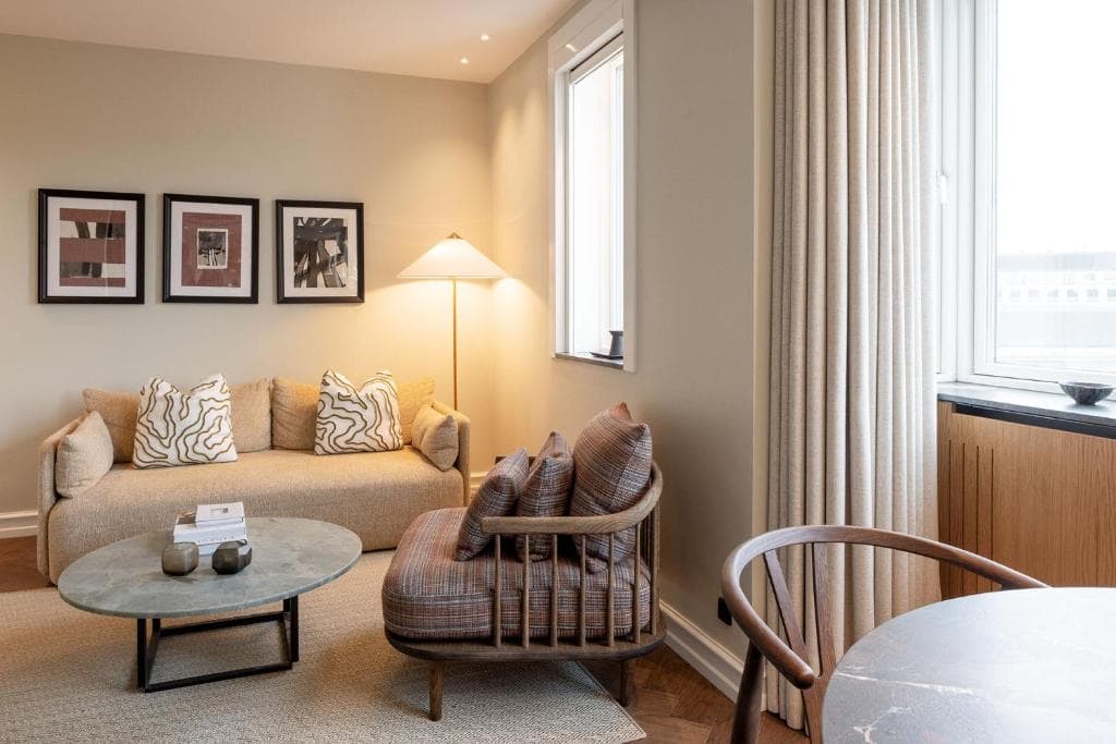 Hypernym Hotel & Suites